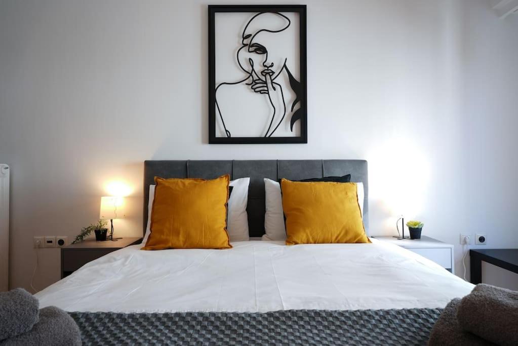 Syntagma Square, 70Sqm Pentelis Sunny Apartment Athens Exterior photo