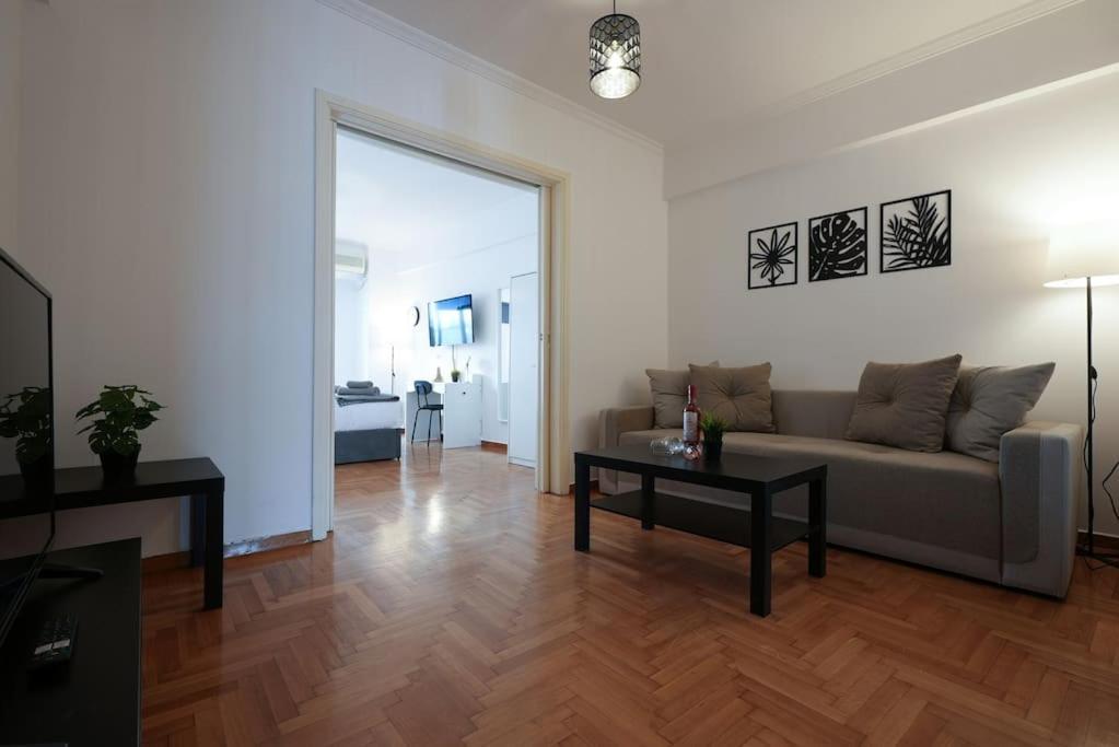 Syntagma Square, 70Sqm Pentelis Sunny Apartment Athens Exterior photo